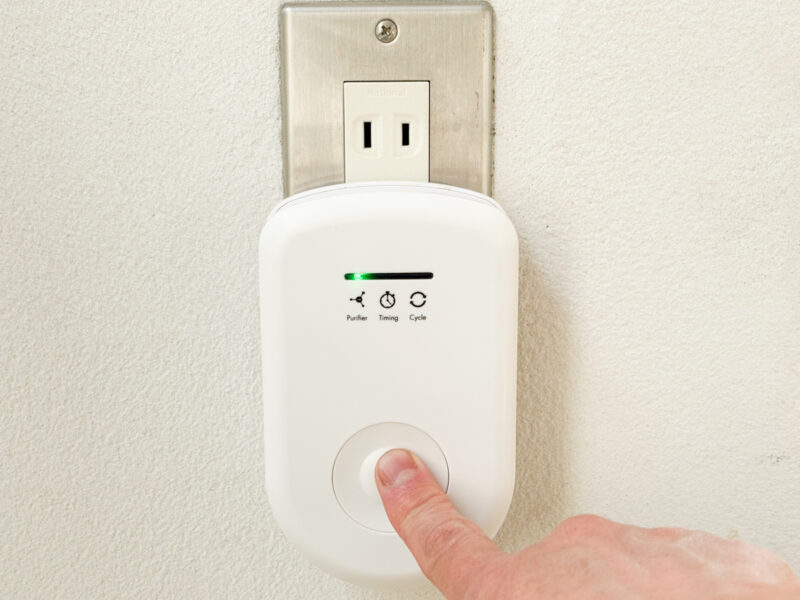 Purifierモードではマイナスイオンモードを発生し続け、Timingモードではオゾンを20分間発生後にマイナスイオンを発生、Cycleモードではオゾンを10分間発生後に50分間停止を繰り返す