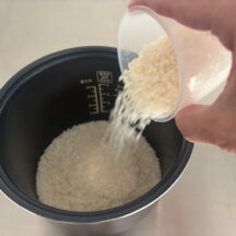 山善YJS-CM072は最大4合のごはんを炊けます