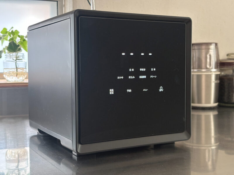 「省エネ」「白米」「早炊き」「玄米」「おかゆ」「炊込み」の6種類の炊き分けができます