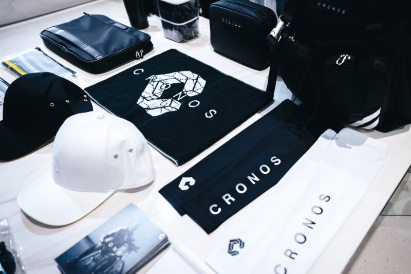 CRONOSやCRONOS BLACKは小物のラインナップも豊富