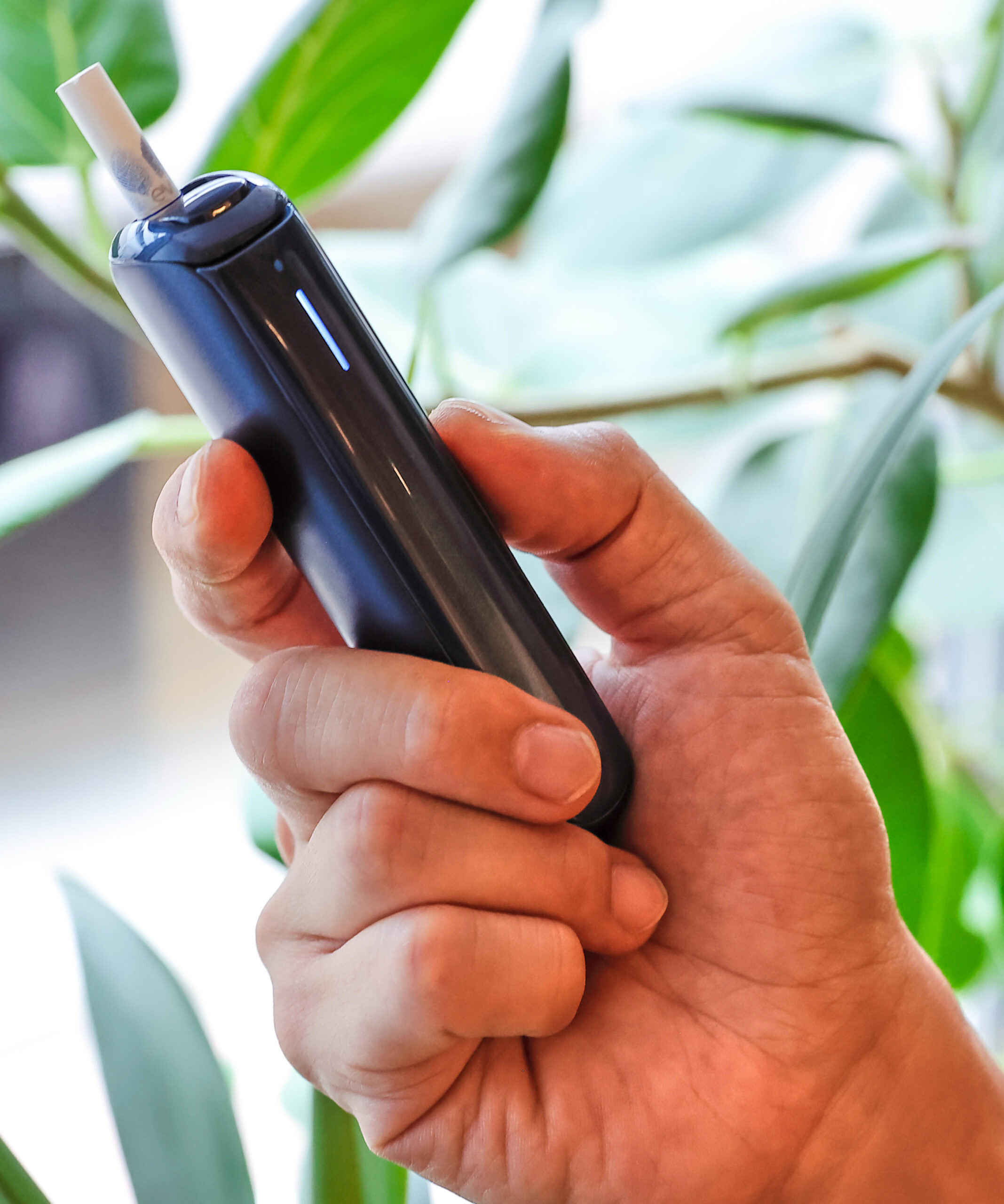 革新的な加熱式たばこ！新作プルーム・オーラの味わい深さに驚愕