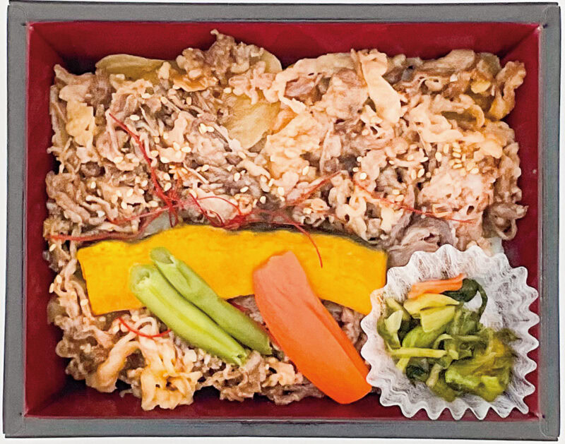 北海道から九州まで日本各地の駅弁を扱う「駅弁屋祭」の店長がおすすめする肉系駅弁ベスト4