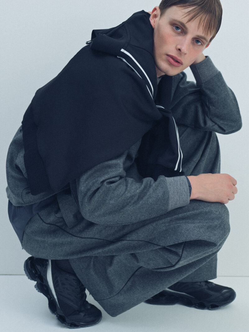 上質と洗練を知るブランドがタッグを組んだ初のコラボレーションモデルが「WAVE PROPHECY LS "MONOTONE CINEMA"」です