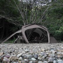 「FELSEN -5th ANNIVERSARY LTD-」はフルオープンすることで、タープ代わりに使用することも可能