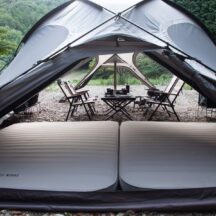 「FELSEN -5th ANNIVERSARY LTD-」は必要なポールはわずか4本しかなく、慣れれば1人でも設営・撤収が可能