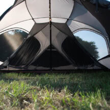 「FELSEN -5th ANNIVERSARY LTD-」は視界を遮らず、一体感を味わえるインナーテント標準装備しています