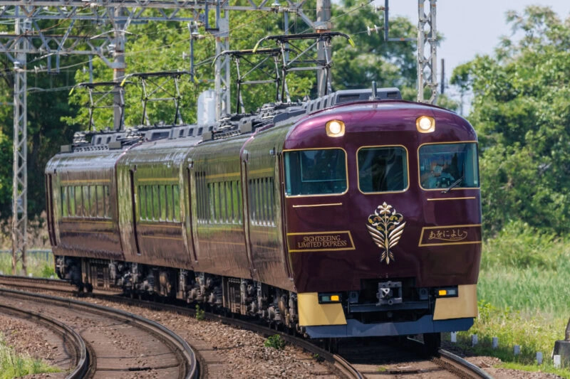 【近畿日本鉄道】観光特急あをによし（運行区間:大阪難波駅⇔近鉄奈良駅⇔京都駅）©️近畿日本鉄道