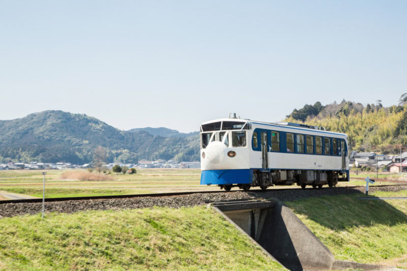 初代新幹線０系をイメージした鉄道ホビートレイ ©️JR四国