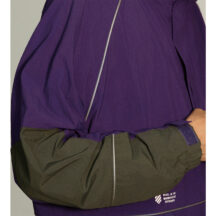 Hooded Taslan Mil Jacketはリフレクターパイピングが配置され、夜間の視認性も担保