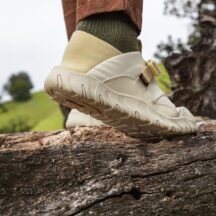 秋冬でも足元暖かというキルティングアッパーの新モデル、「ReEmber Camp（リエンバー キャンプ）」