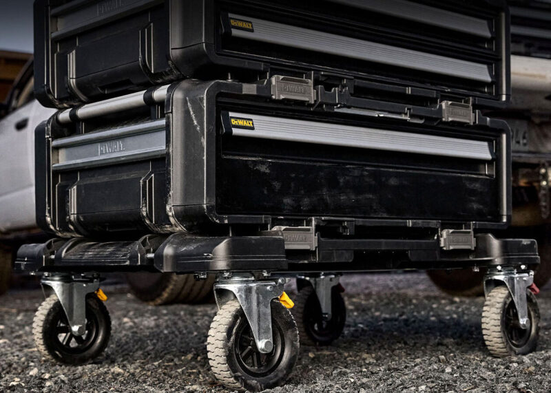 ストッパー付きの150㎜径ホイールを採⽤した耐荷重200kgのキャリアカート