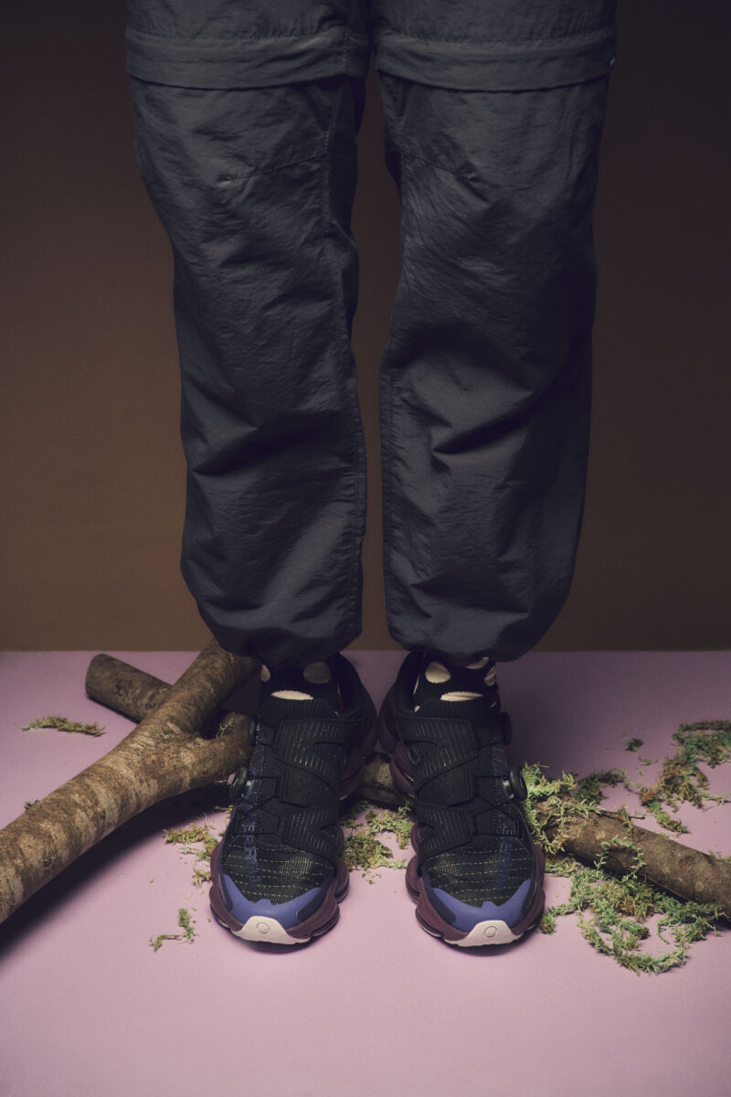 「SPEEDARC MATIS MID GORE-TEX®」はアウトドアシーンでのマルチユースはもちろんのこと、ストリートユースまでを想定したパフォーマンス性とスタイルの両立