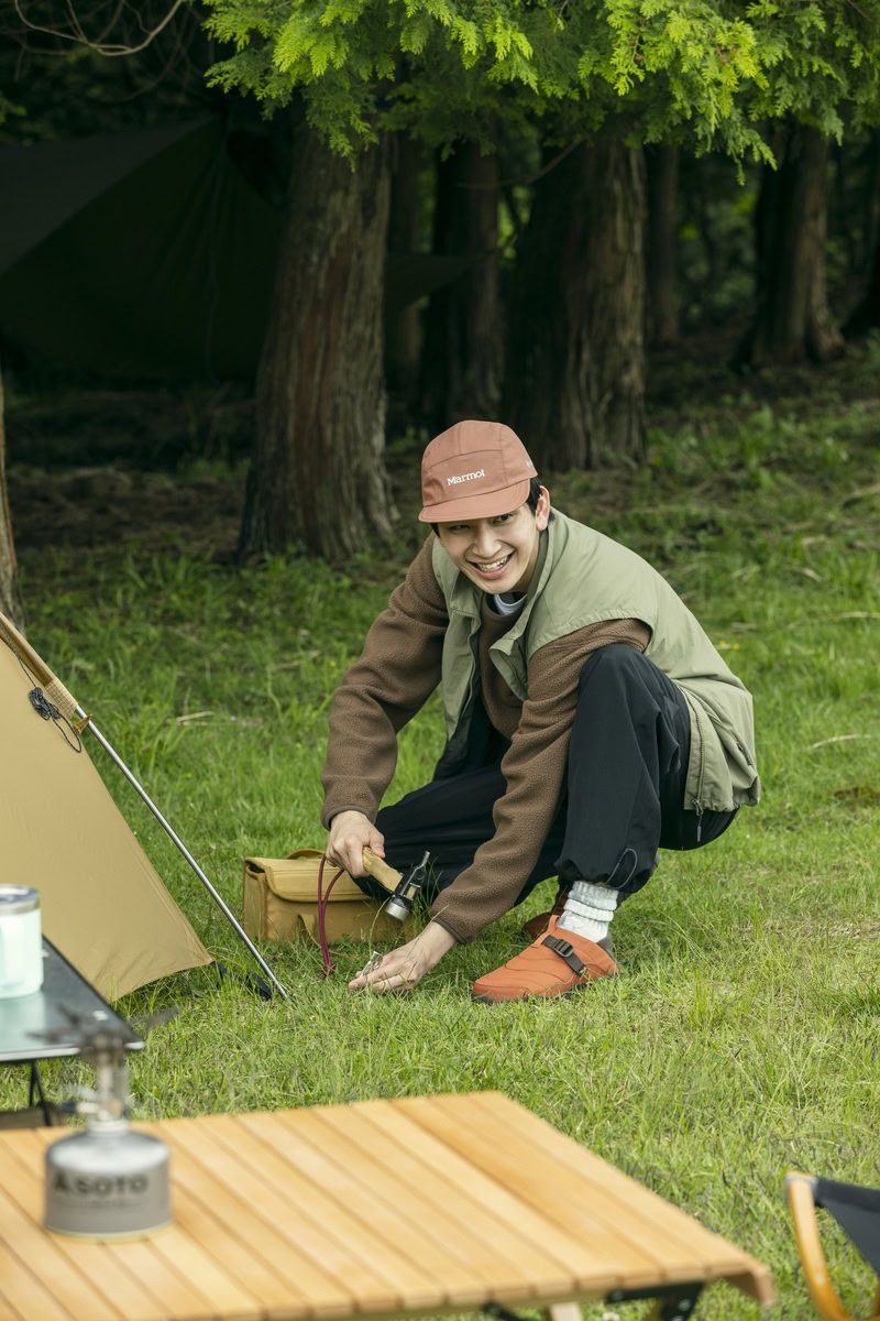 従来の快適さに加えてフィット感と歩きやすさを大きく進化させた「ReEmber Camp」