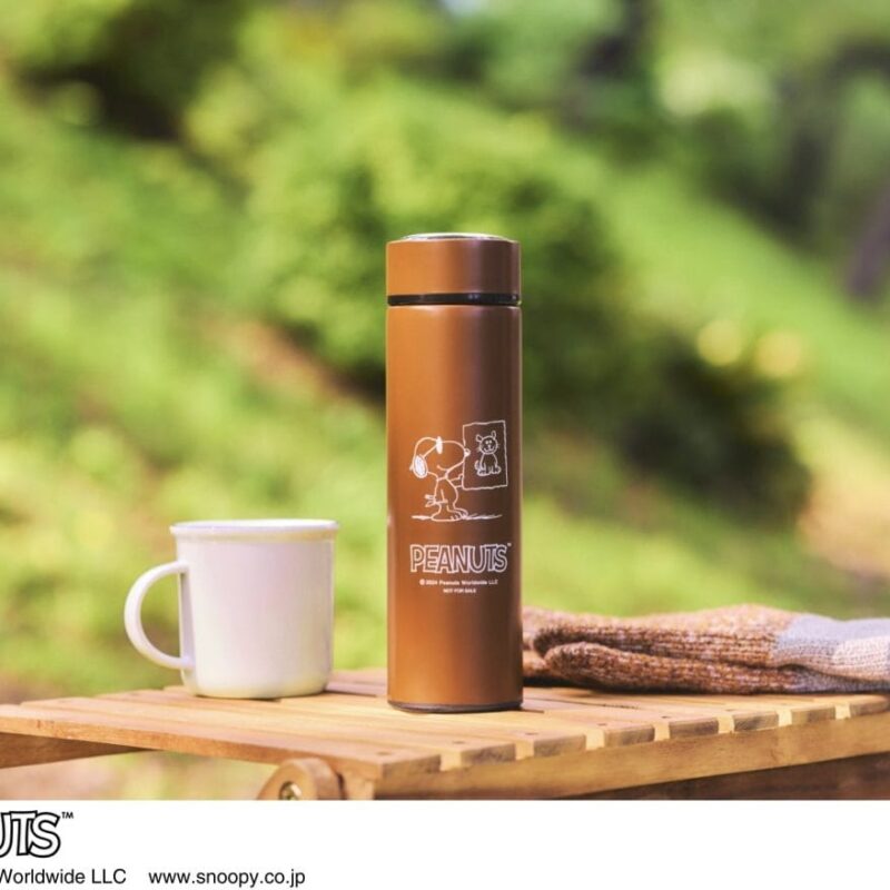 【これが付録!?と豪華すぎて話題に】スヌーピーデザインの「茶こし付きボトル」と「スチール製テーブル」が同時登場！