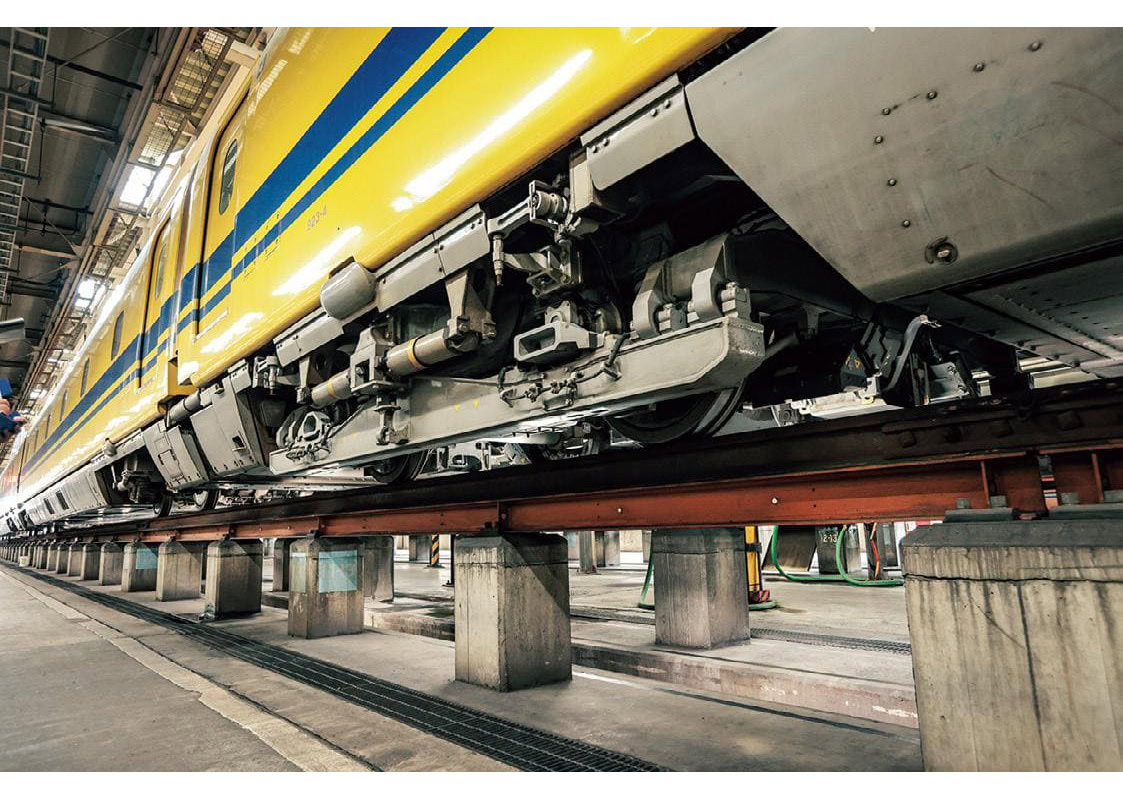 ありがとうドクターイエロー」独占取材で貴重な“923形”の内部に潜入