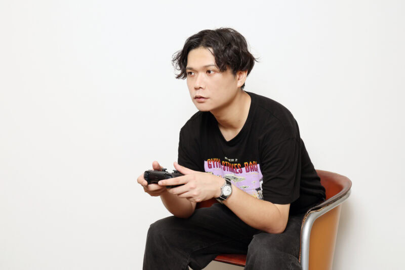 普段のプレイスタイルを再現してもらった。