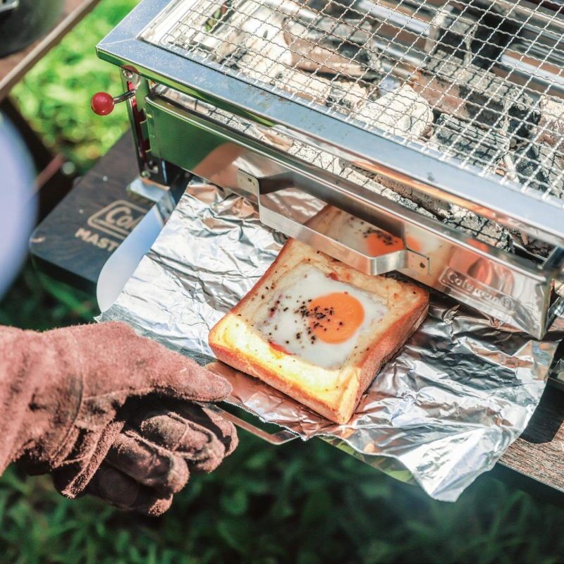 【コールマンの感動ギア】「BBQオン・ザ・テーブル！」新作グリルを使った“座ったままキャンプ飯”が超楽しい！