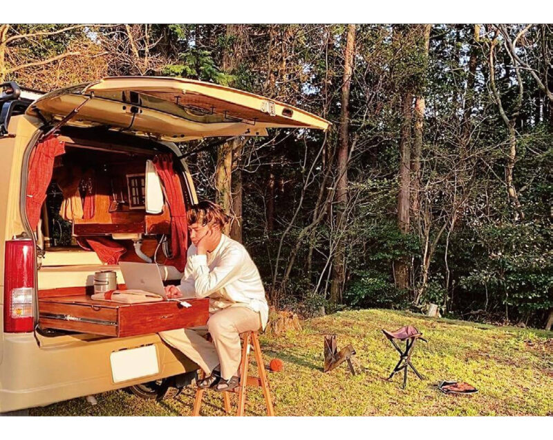 【365日軽バン生活!?】お洒落キャンパーに学ぶ「ヴィンテージ、ミリタリー、バンライフ」こだわりのキャンプスタイル傑作選