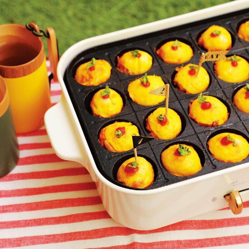 【キャンプでたこ焼き機!?】アクティビティとしても最高！大人も子どもも盛り上がる「たこ焼き機」のウマかわレシピ2選