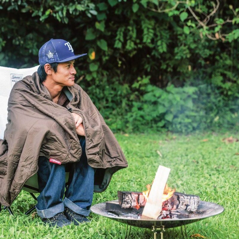 【コールマンの嬉しいギア】いまどきのアウトドアは電気でポカポカ！ヒートパッド搭載の新作「あったかギア」2選