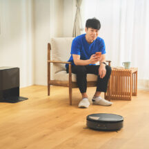 家電特集内で紹介している「吉本の”家電芸人”たちに聞いた愛用家電」。元家電販売スタッフの、かじがや卓哉さんに、買って正解だったMVP家電 を教えていただいた。