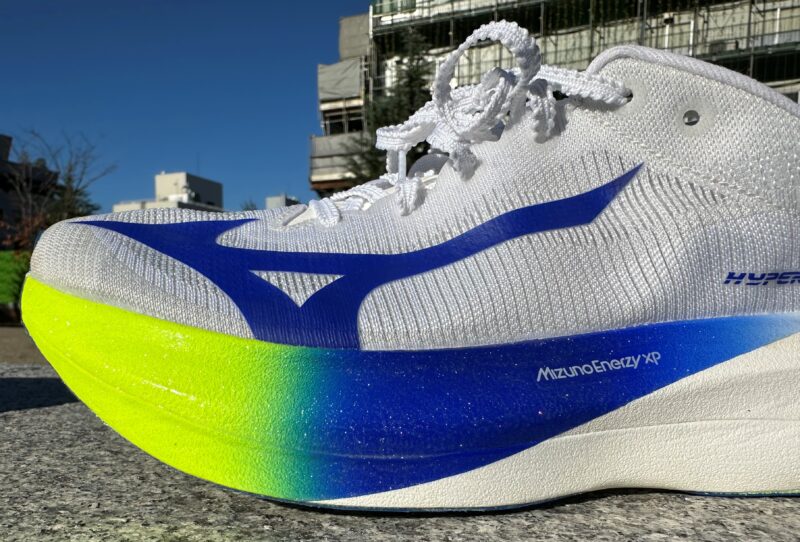 ミズノ独自の高機能ミッドソール素材「MIZUNO ENERZY XP」ミズノエナ ジーエックスピー