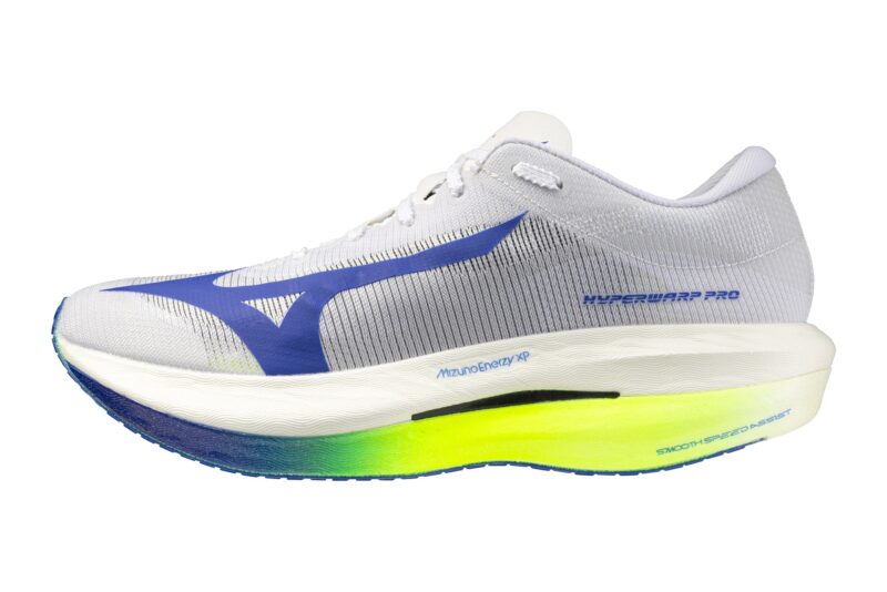 軽いだけじゃない」スピードを求めるランナーに最適な、ミズノの