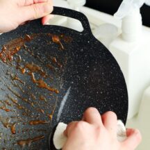 フッ素樹脂塗膜加工で汚れもするんと落ちる