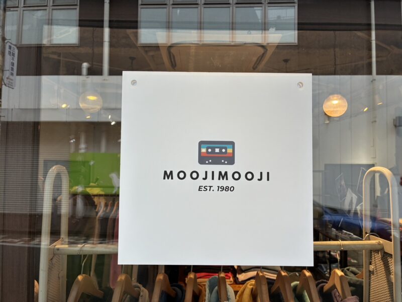 MOOJI MOOJI