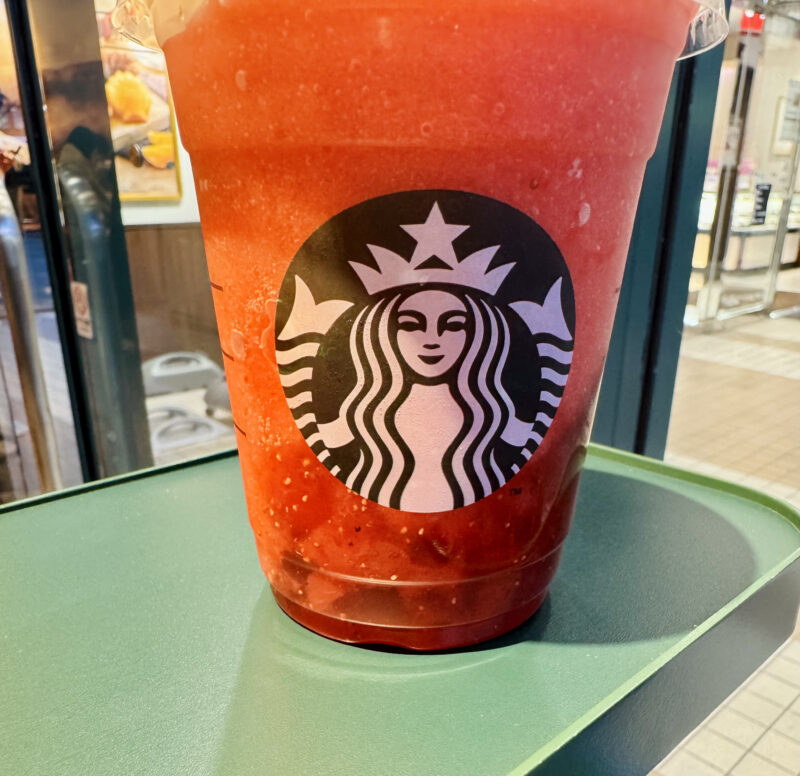 スターバックスコーヒー「THE 苺 フラペチーノ」