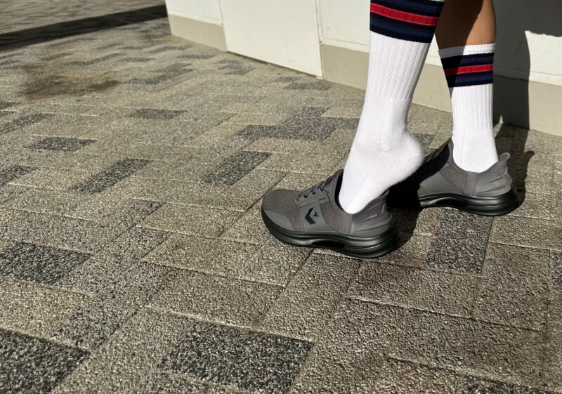 CONVERSE CAVESTAR SLIT SLIDE 手を使わず履ける